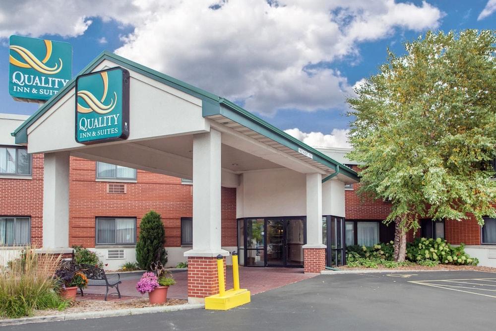 Quality Inn & Suites Downtown Green Bay Exterior photo