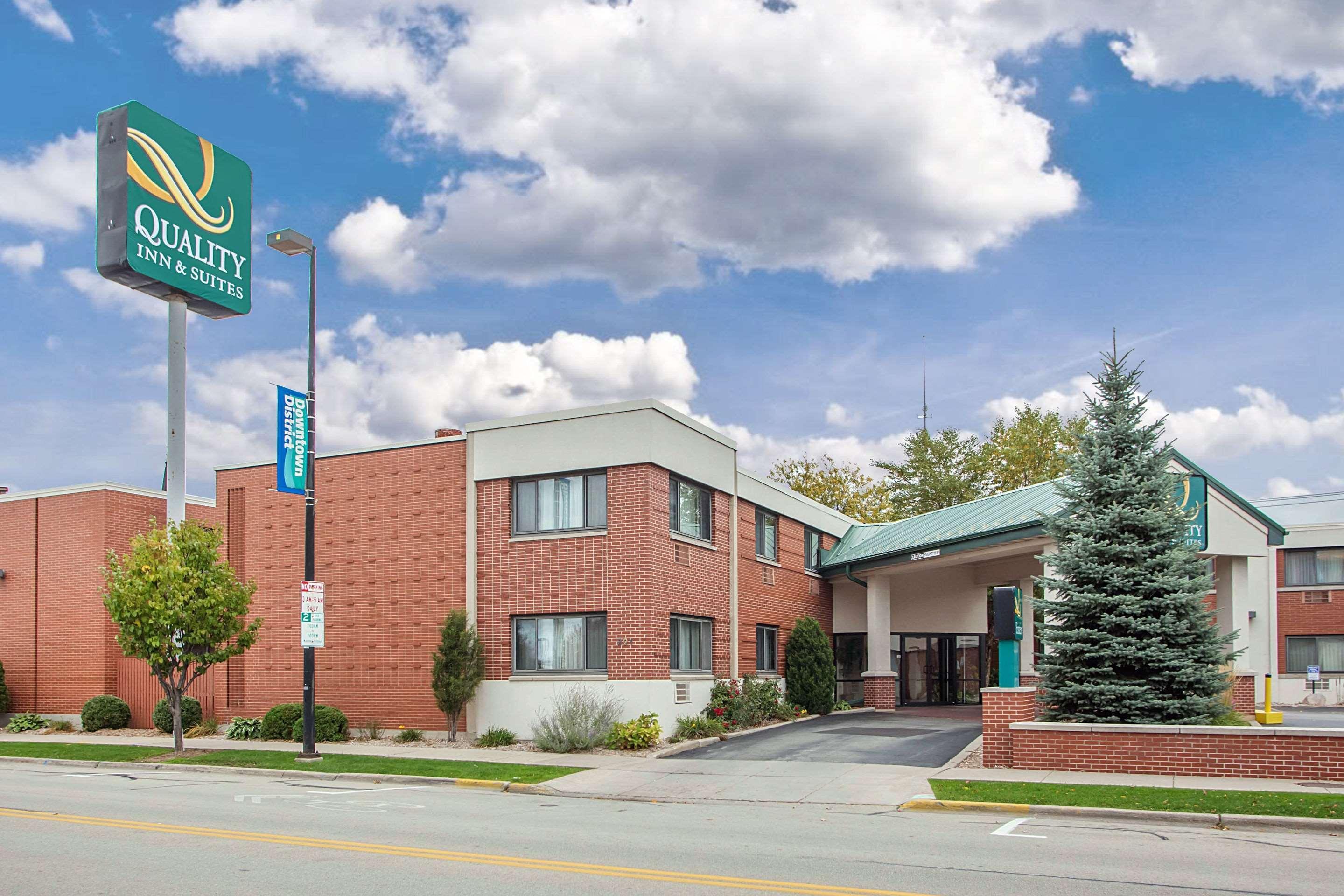 Quality Inn & Suites Downtown Green Bay Exterior photo