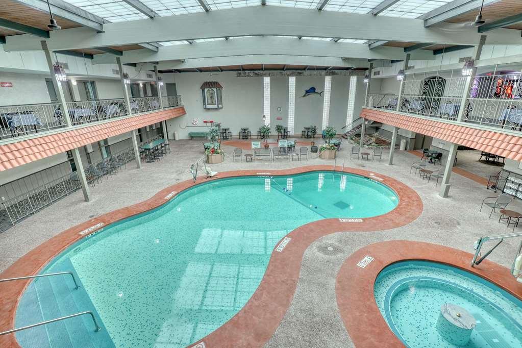 Quality Inn & Suites Downtown Green Bay Facilities photo